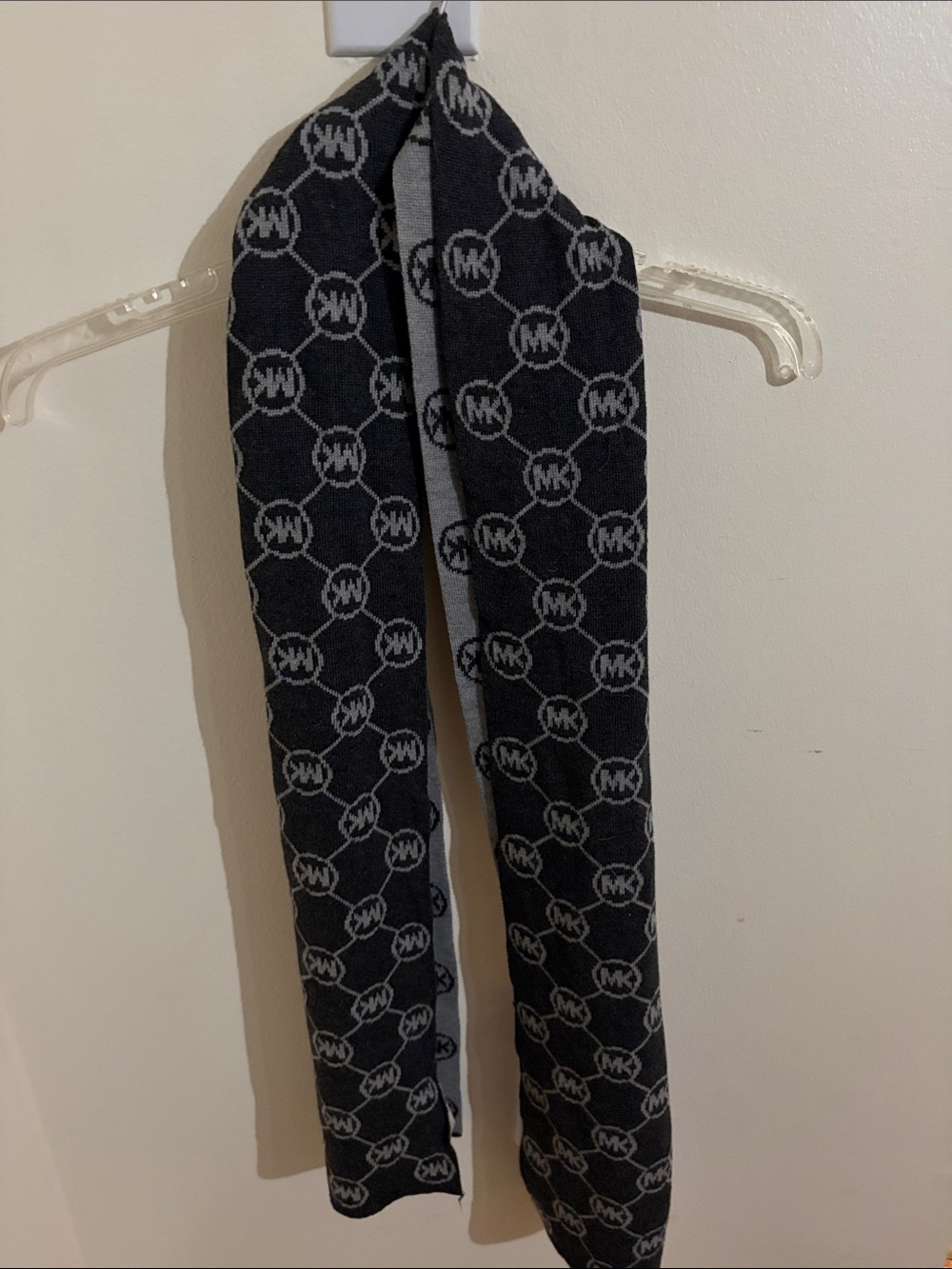Michael Kors reversible scarf